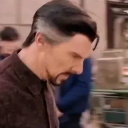 راه رفتن و حرکات عجیب دکتر استرنج