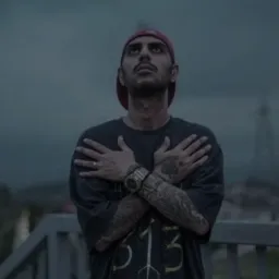 رضا پیشرو ناراحت