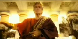 مرد درحال توضیح دادن درمورد رئال مادرید و بارسلونا