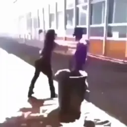 Throwing bucket