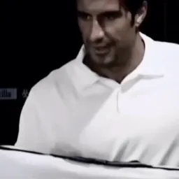 خیانت لوئیس فیگو