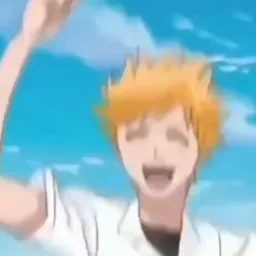 مرد خوشحال در حال پریدن