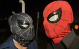 نگاه مشکوک دو اسپایدرمن فیک بهم