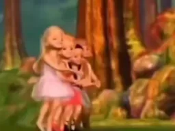 رقص پسر همراه دخترها