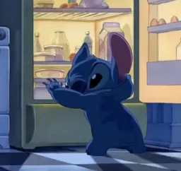 استیچ درحال دزدیدن خوراکی از یخچال