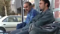 مردها در حال تلاش برای ماندن