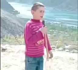 خوشحالی و رقصیدن بچه ها