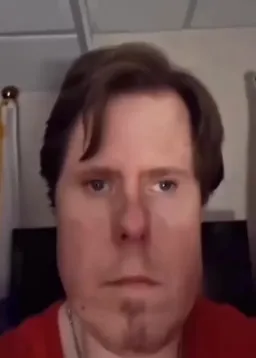 مردی که تا میخواهد حرف بزند تصویر قطع میشود