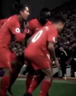 رقص بازیکن ها با آهنگ تتلو