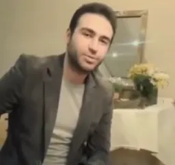 تبریک گفتن عید توسط پارسا رحمتی
