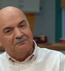 الان تف هم ندارم