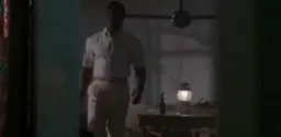 دست دادن دو مرد