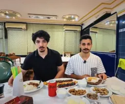 ریل بویز در حال رقصیدن