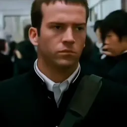 مدر درحال خارج شدن از دانشگاه و دیدن دوستش که با یه ماشین خفن منتظره