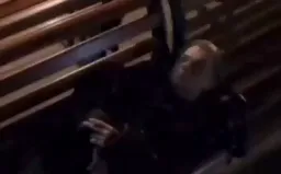 سیگار کشیدن دی‌کاپریو