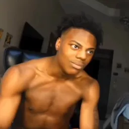 اسپید درحال فشار خوردن و خندیدن