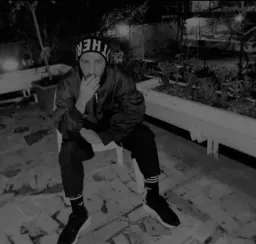 نگاه دارک نوید محمدزاده