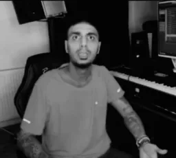 Reza Pishro reaction - Takhti
