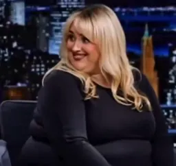 خندیدن زن چاق