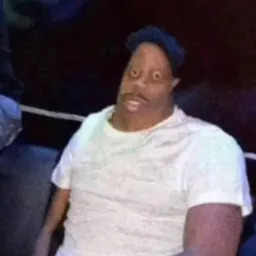 مرد ترسناک درحال تعجب