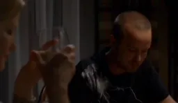 Jesse and Walter White and Walter White are discussing