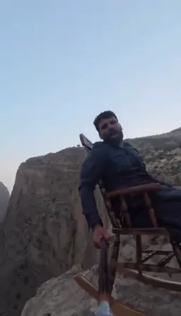 افتادن وضعتان چونه از کوه