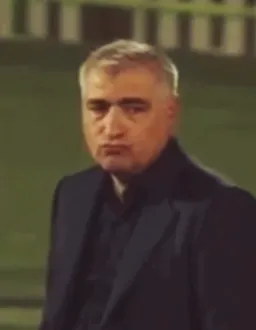 ساکت الهامی میگن رنگ رخزاره خبر می‌دهد از سِرِّ درون