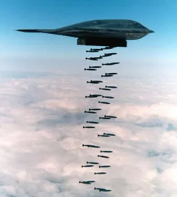 b2 درحال انداختن بمب