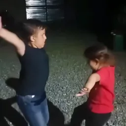 رقص دو بچه - کیفیت بیشتر