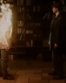 The hand of the fire man to the man