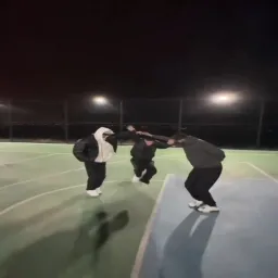 رقص عجیب سه مرد