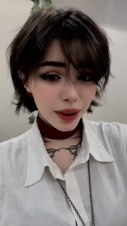 Beautiful girl singing an old persian music