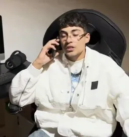 بنال که سرم شلوغه،امیدوارم بخوای درمورد پول باهام صحبت کنی