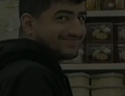 نگاه علیضتوری به دوربین