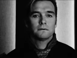 واکنش صادقانه ی هوملندر - ورژن تختی