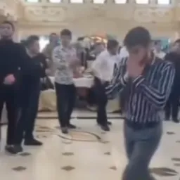 چرخ زدن سریع مرد