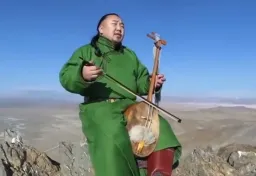نواختن مرد مغول