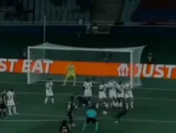 ضربه آزاد افتضاح یامال