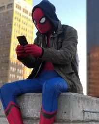 Spiderman texting, mobile gaming