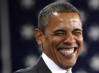 obama Laughing riendo