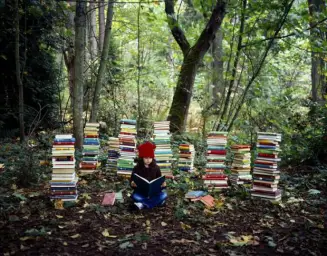 girl with books